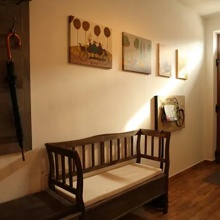 Kır Evi U Floderu *